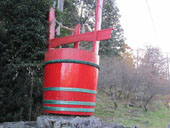 水屋神社　閼伽桶（あかおけ）の井